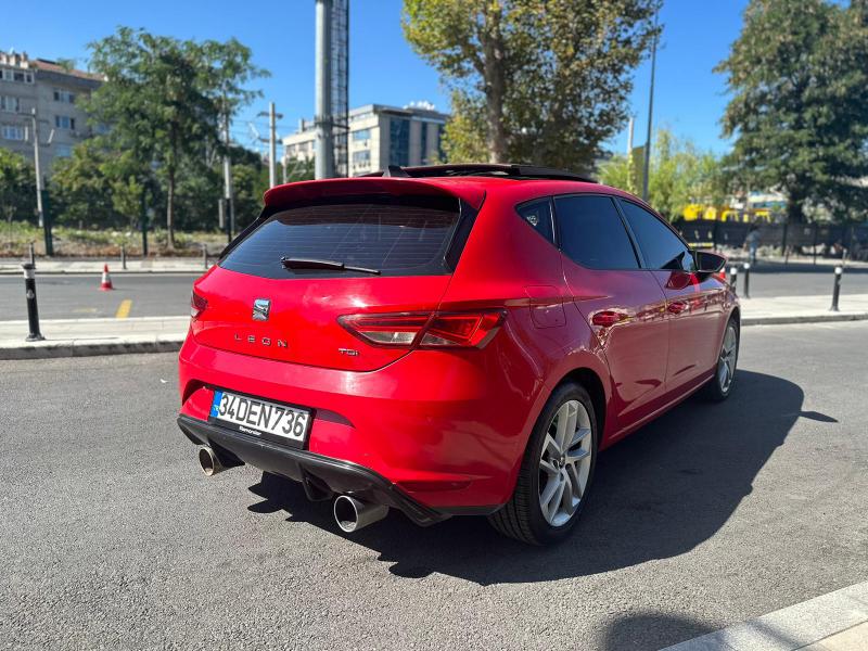 SEAT LEON