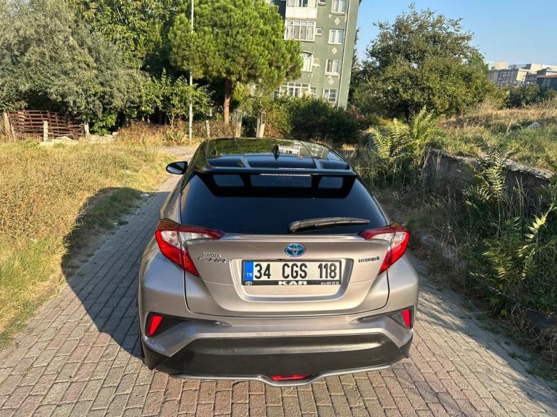 TOYOTA C-HR 1.8 Hybrid Dynamic 