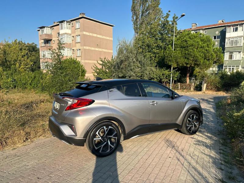 TOYOTA C-HR 1.8 Hybrid Dynamic 