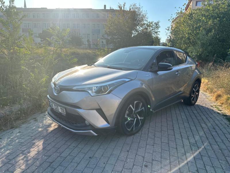 TOYOTA C-HR 1.8 Hybrid Dynamic 