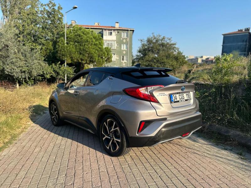 TOYOTA C-HR 1.8 Hybrid Dynamic 