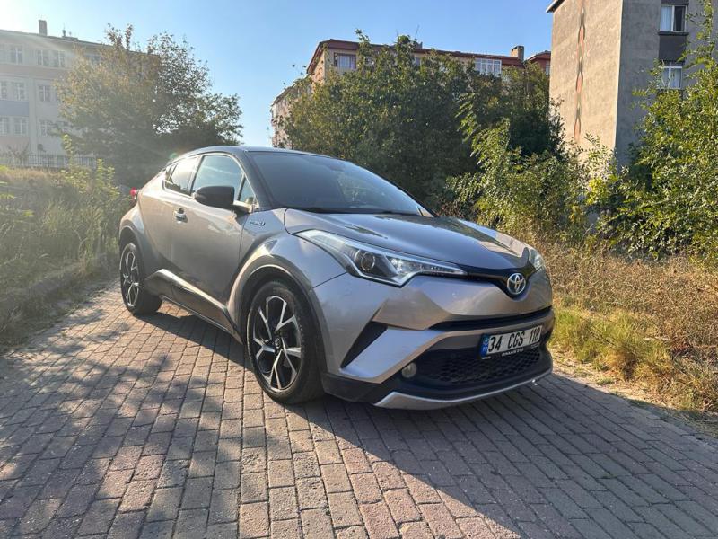 TOYOTA C-HR 1.8 Hybrid Dynamic 