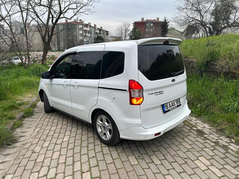 Ford Tourneo Courier 1.6 TDCi Deluxe