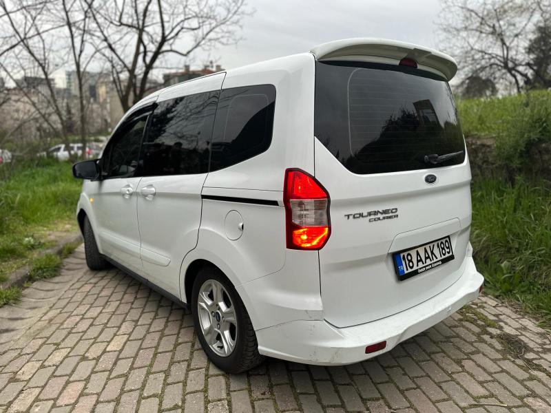 Ford Tourneo Courier 1.6 TDCi Deluxe