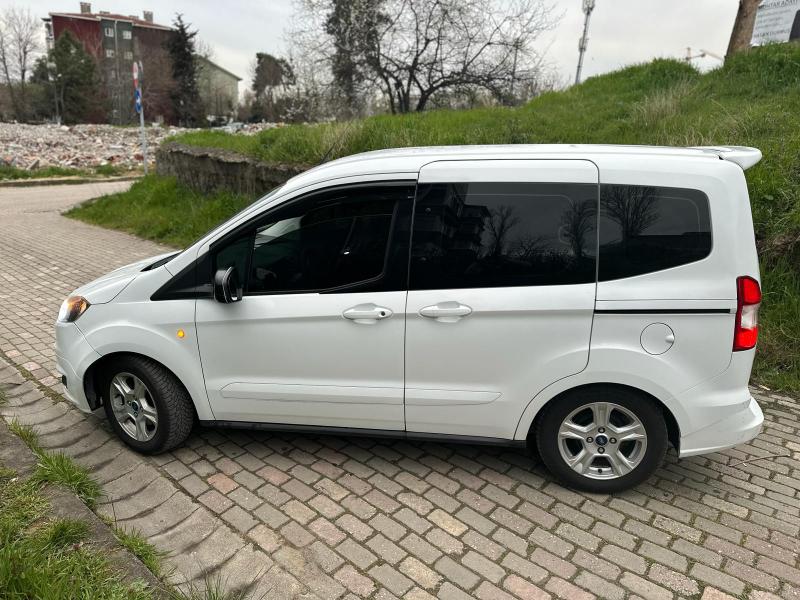 Ford Tourneo Courier 1.6 TDCi Deluxe