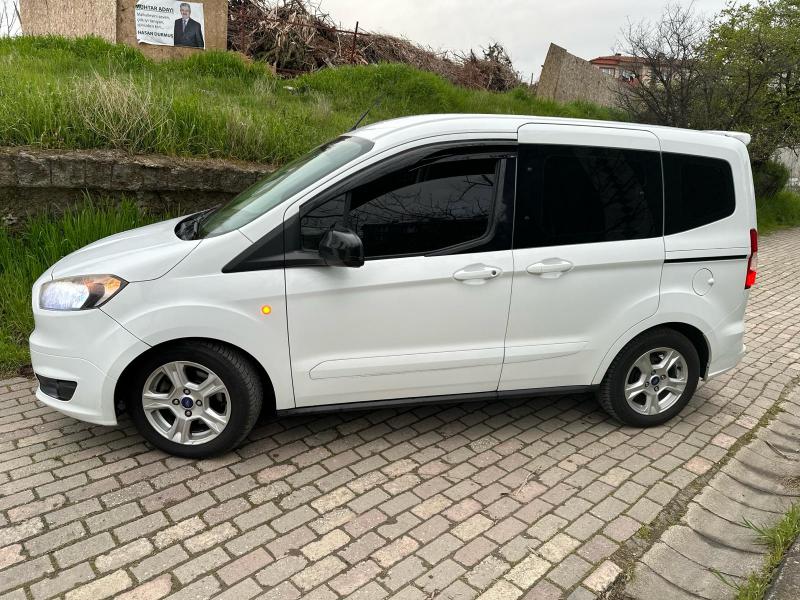 Ford Tourneo Courier 1.6 TDCi Deluxe